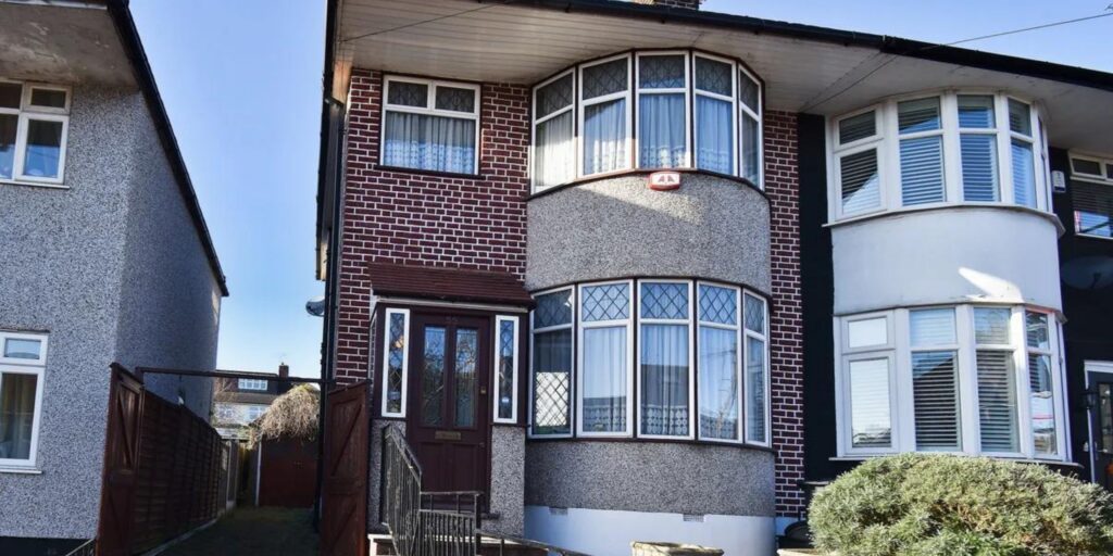 Hanover Gardens,  Hainault, IG6 2RB