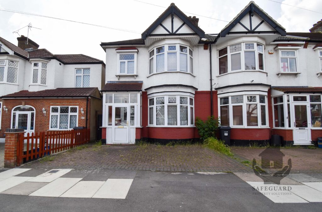 Fairlop Road,  Barkingside, IG6 2EE