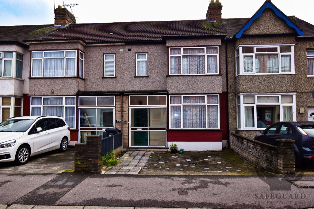 New North Road, Hainault, IG6 2XJ