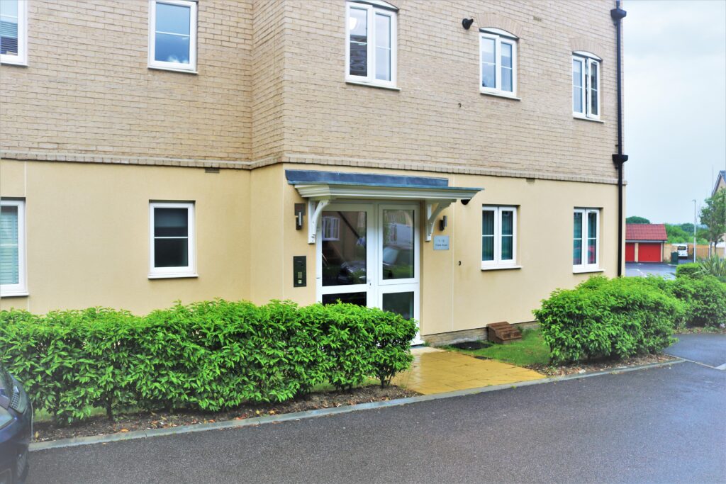 Thistle Close, Chigwell, IG7 4FG