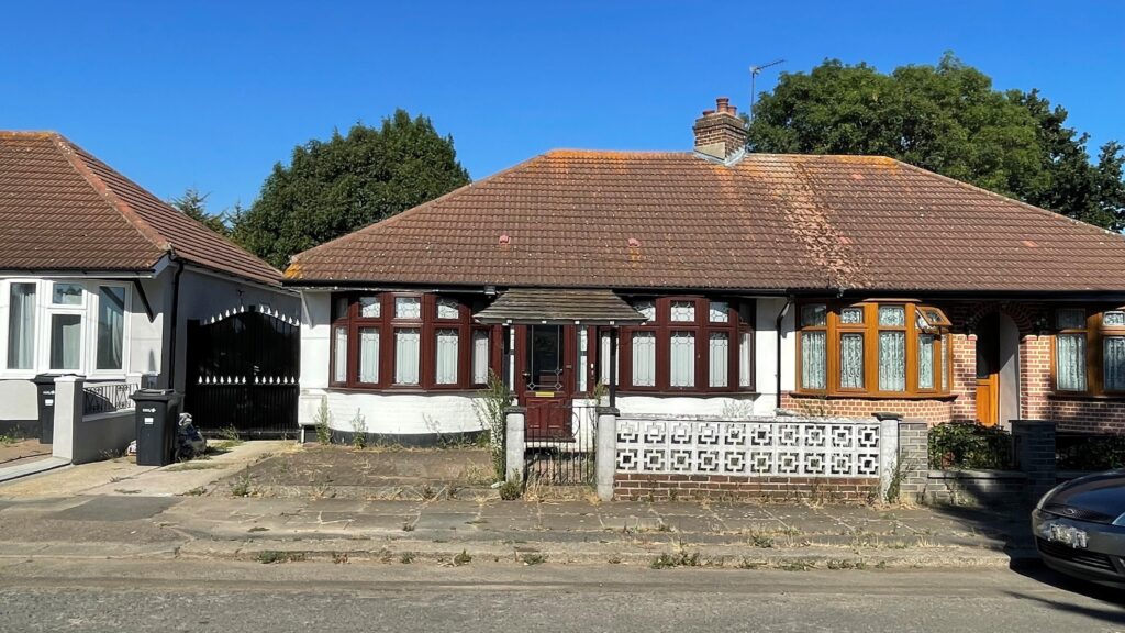 Tunstall Avenue, Ilford, IG6 3EG