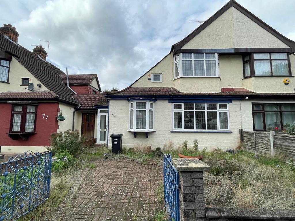 Sunnymede Drive, Clayhall, IG6 1LD