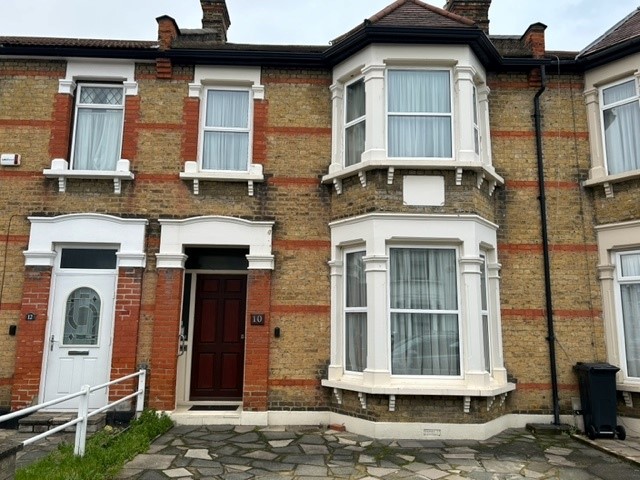 Kimberley Avenue, Ilford IG2 7AT