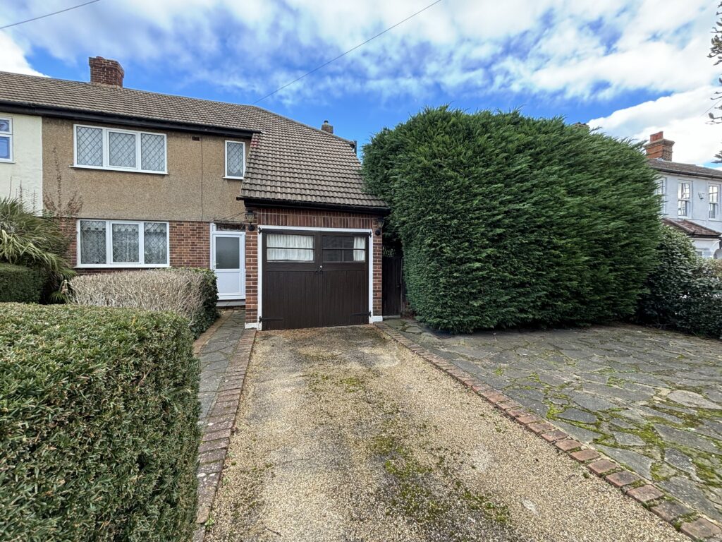 Fairview Road, Chigwell, IG7 6HP