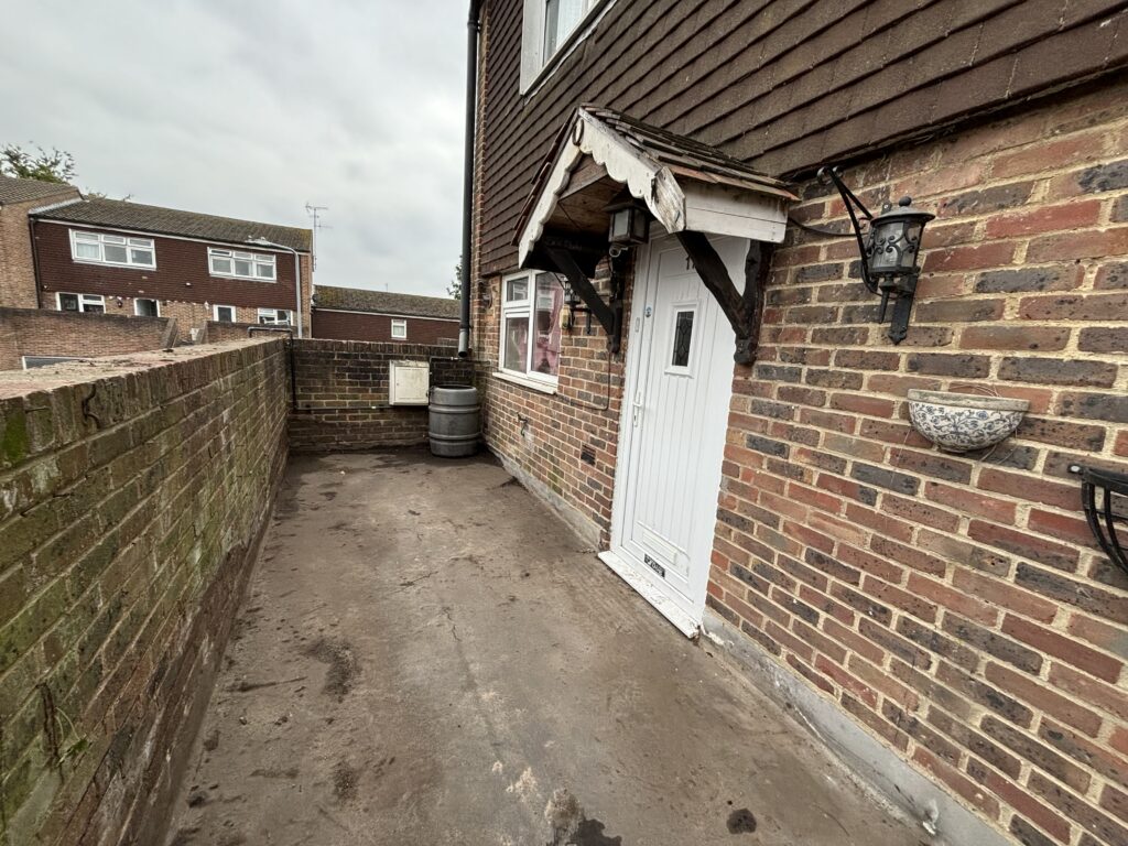 Walnut Close, Barkingside, IG6 1HE